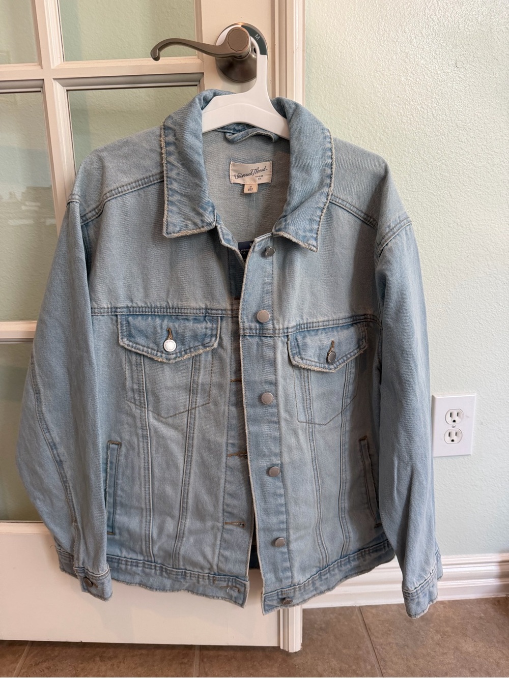 Universal Thread Light Wash Denim Jacket